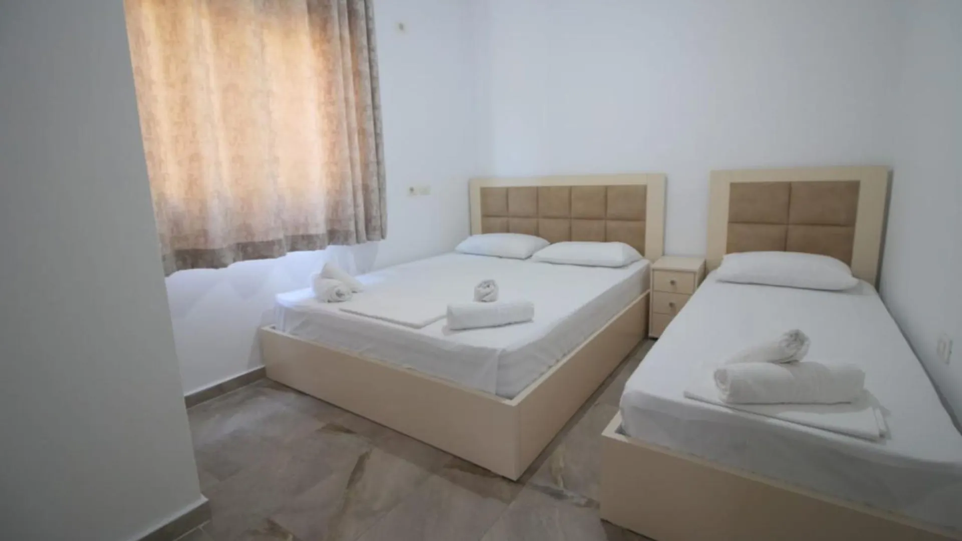 Franci Apartments 2 Sarande 0*,  Albania